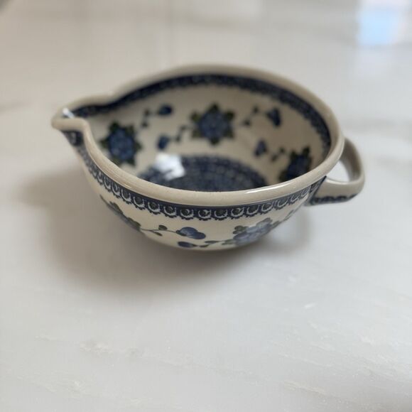 Unikat Polish Handmade Floral Handled Batter Mixing Bowl with Spout - Picture 8 of 11